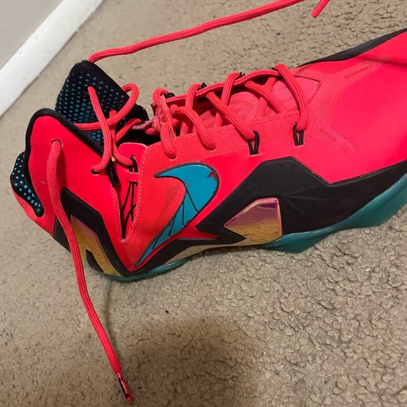 Lebrons size 11.5 main image 5